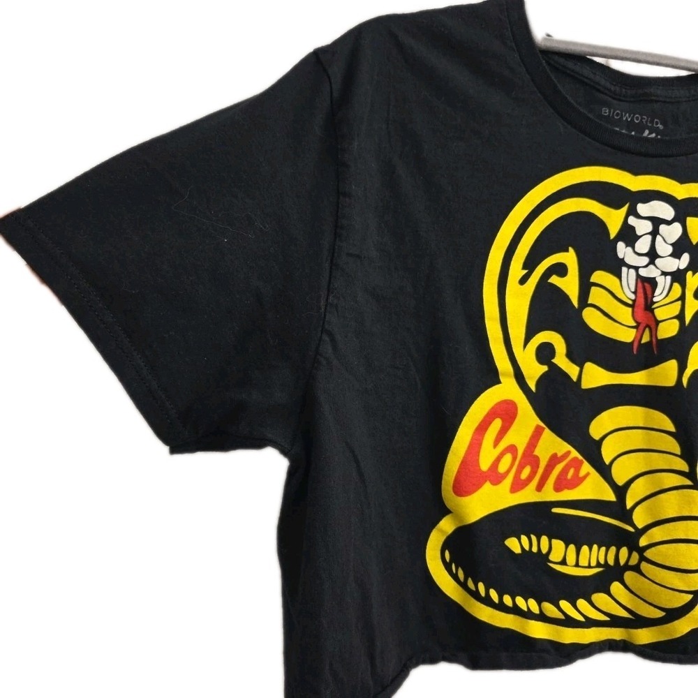 KARATE KID COBRA KAI T-Shirt Cropped Size Medium - Picture 3 of 6